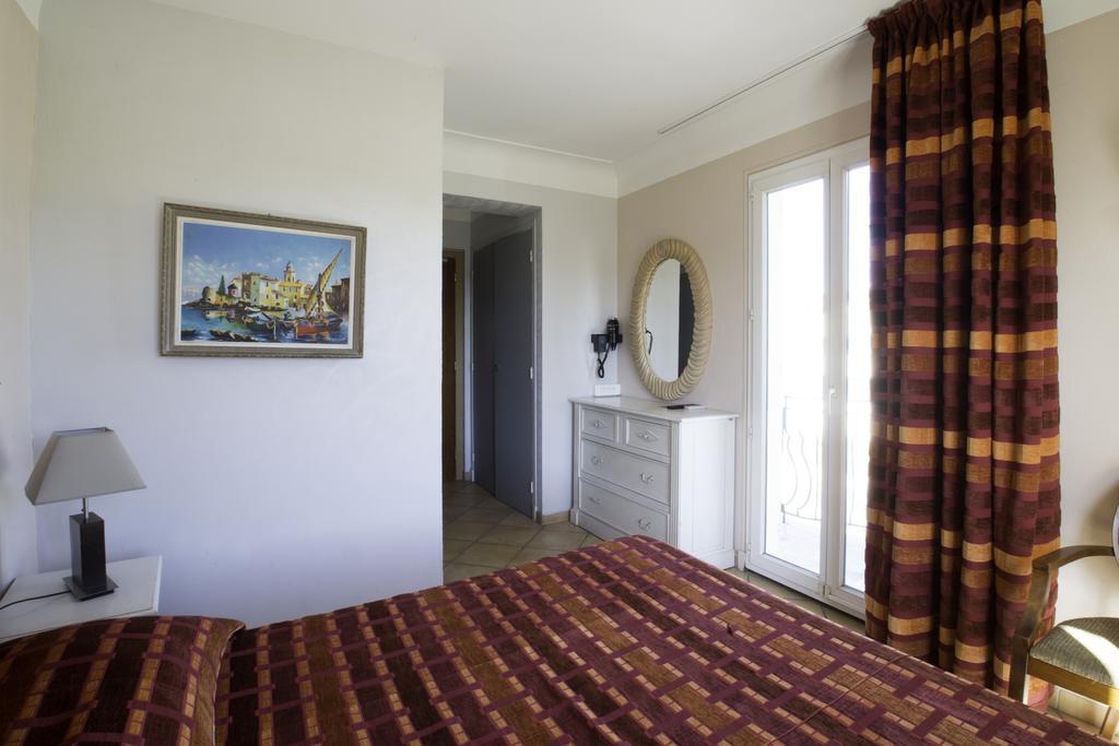 Albergo Hotel Saint-Laurent-du-Var Exteriör bild